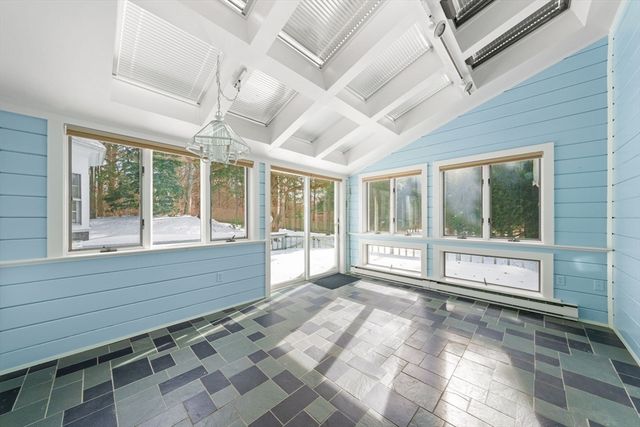 79 Bayberry Ln, Barnstable, MA 02630