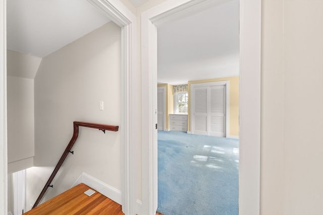 79 Bayberry Ln, Barnstable, MA 02630