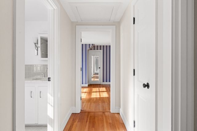 79 Bayberry Ln, Barnstable, MA 02630