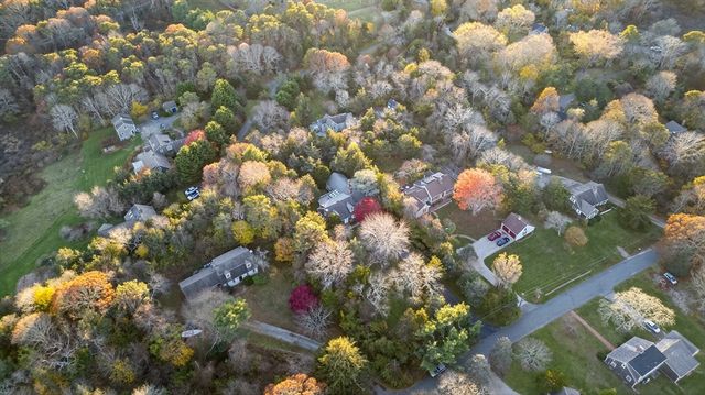 79 Bayberry Ln, Barnstable, MA 02630