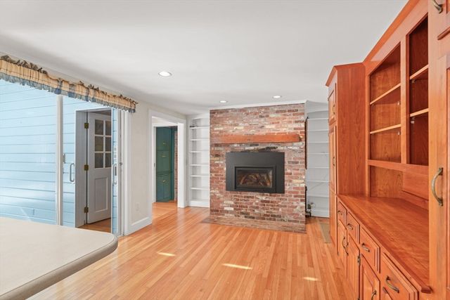 79 Bayberry Ln, Barnstable, MA 02630