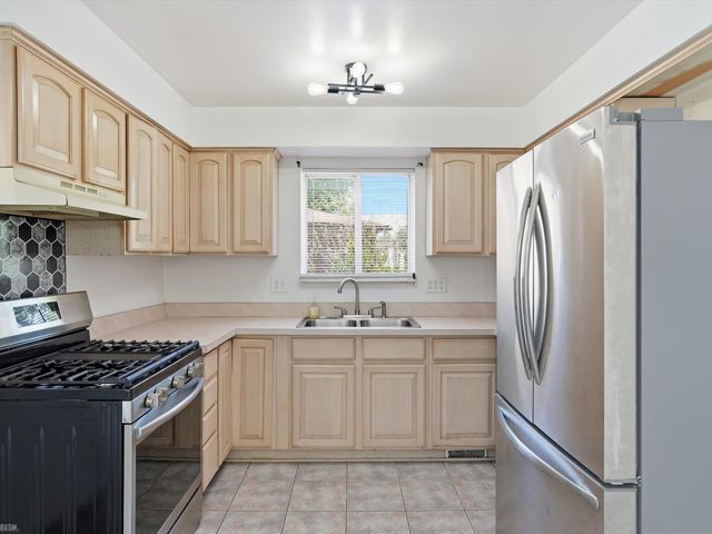 41305 N Central Drive, Sterling Heights, MI 48313
