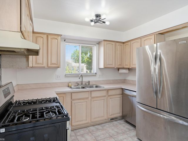 41305 N Central Drive, Sterling Heights, MI 48313