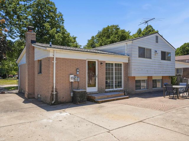 41305 N Central Drive, Sterling Heights, MI 48313