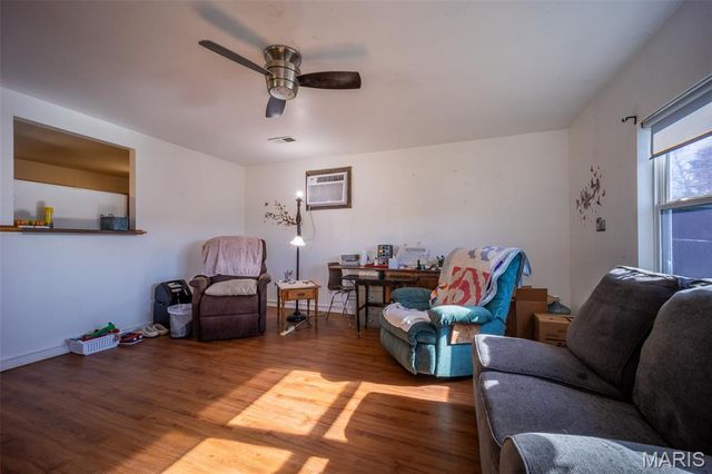 14607 Rock Cliff Drive, Ste Genevieve, MO 63670