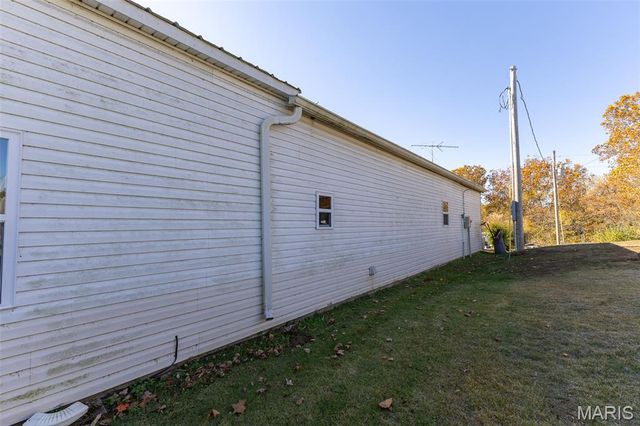 14607 Rock Cliff Drive, Ste Genevieve, MO 63670