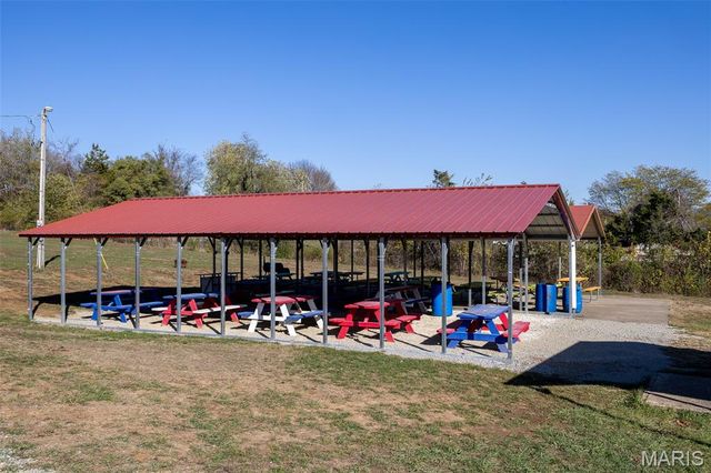 14607 Rock Cliff Drive, Ste Genevieve, MO 63670