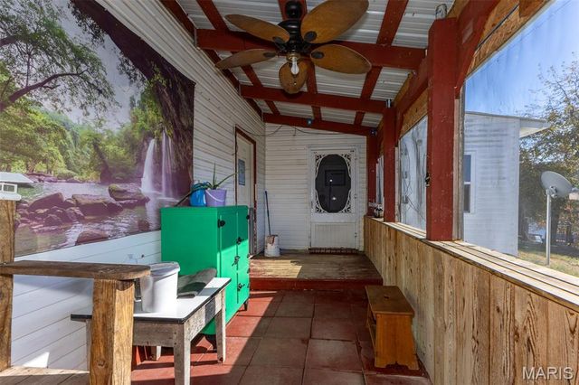 14607 Rock Cliff Drive, Ste Genevieve, MO 63670