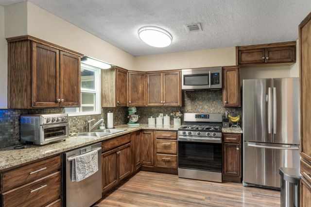4705 Manchaca RD, Austin, TX 78745