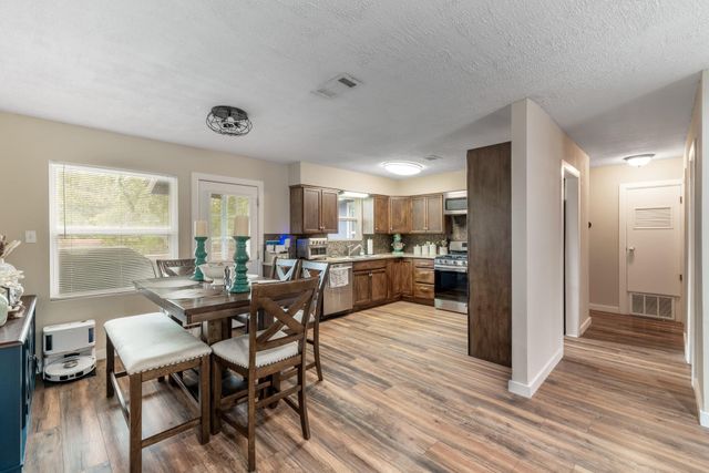 4705 Manchaca RD, Austin, TX 78745