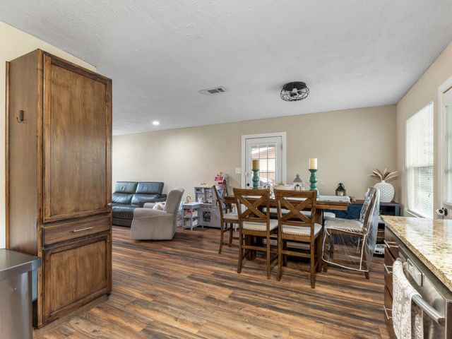 4705 Manchaca RD, Austin, TX 78745