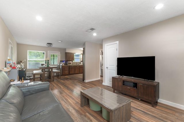 4705 Manchaca RD, Austin, TX 78745