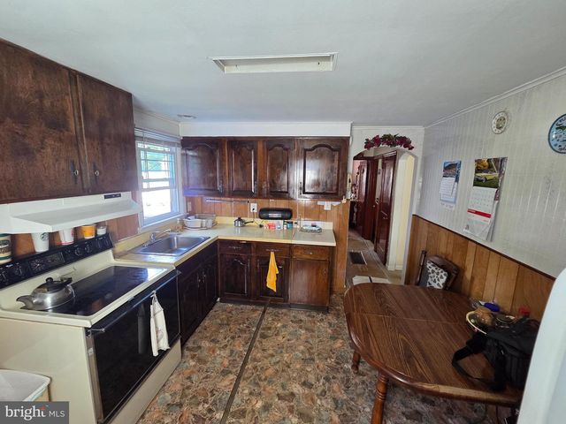 728 LONGWOOD AVE, Cherry Hill, NJ 08002