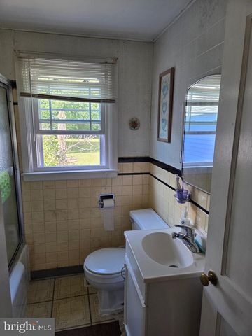 728 LONGWOOD AVE, Cherry Hill, NJ 08002