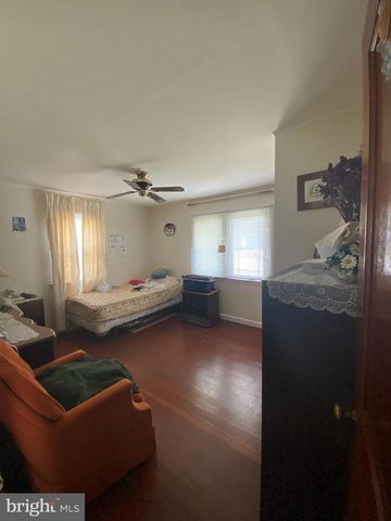 728 LONGWOOD AVE, Cherry Hill, NJ 08002
