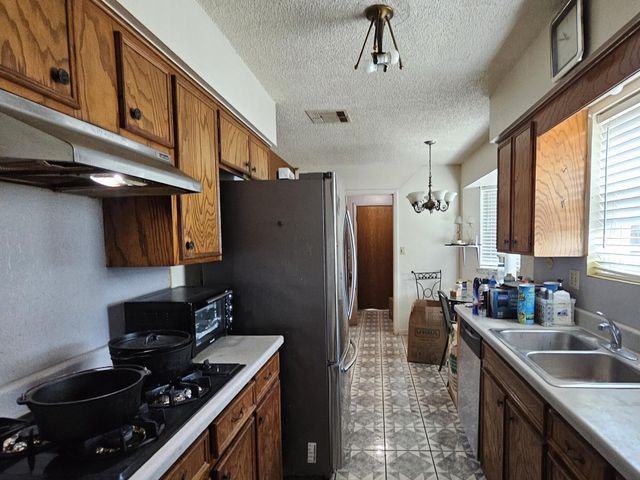 7002 Sandswept Lane, Houston, TX 77086