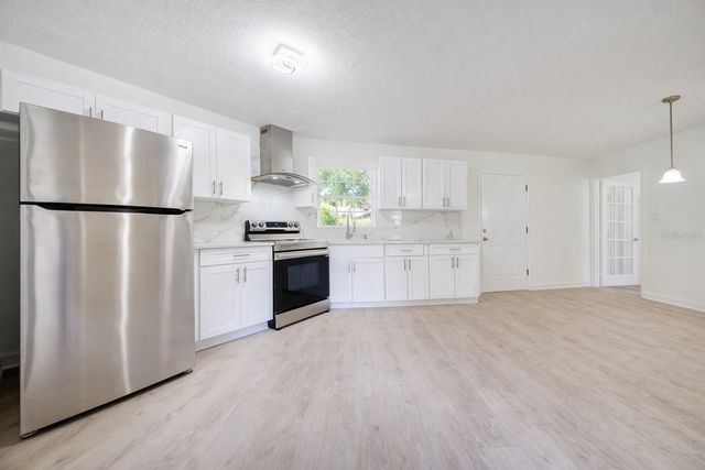 720 SWISS DRIVE, Lakeland, FL 33810