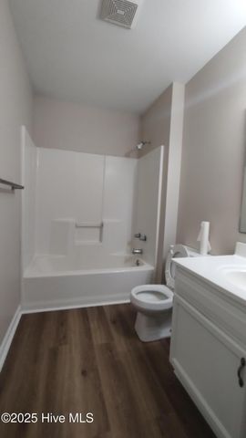 813 S Dogwood Lane, Swansboro, NC 28584