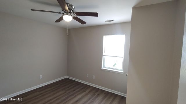 813 S Dogwood Lane, Swansboro, NC 28584