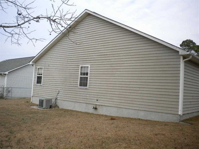 813 S Dogwood Lane, Swansboro, NC 28584