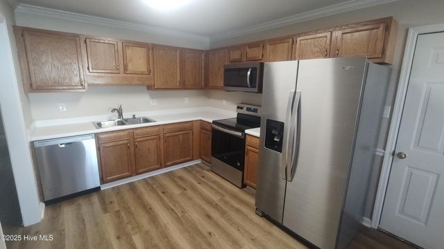 813 S Dogwood Lane, Swansboro, NC 28584