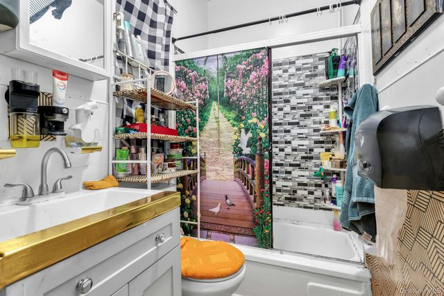 3223 95th Street, East Elmhurst, NY 11369