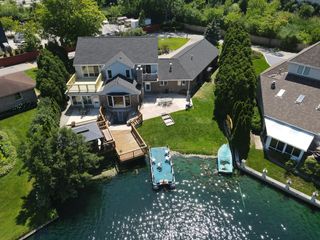 9682 Reding Circle, Des Plaines, IL 60016