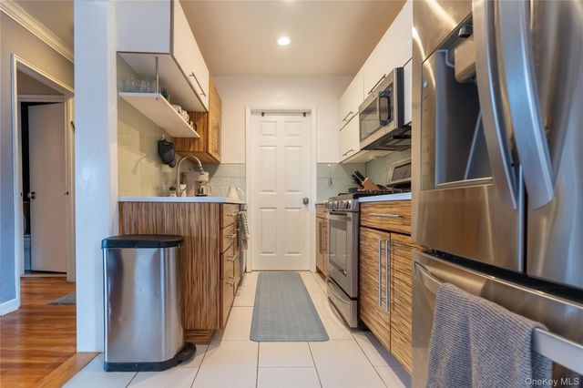 211-10 18th Avenue 6E, Bayside, NY 11360