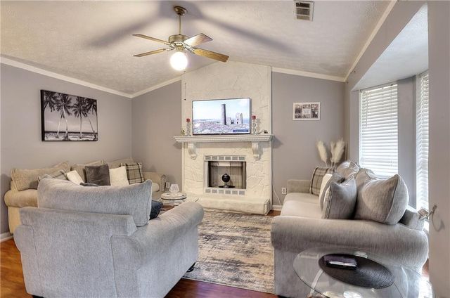 2573 Mistletoe Lane, Snellville, GA 30039