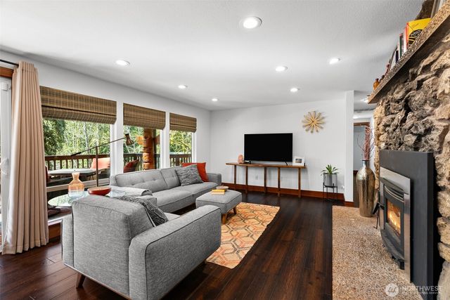 27495 Parcells Road NE, Kingston, WA 98346