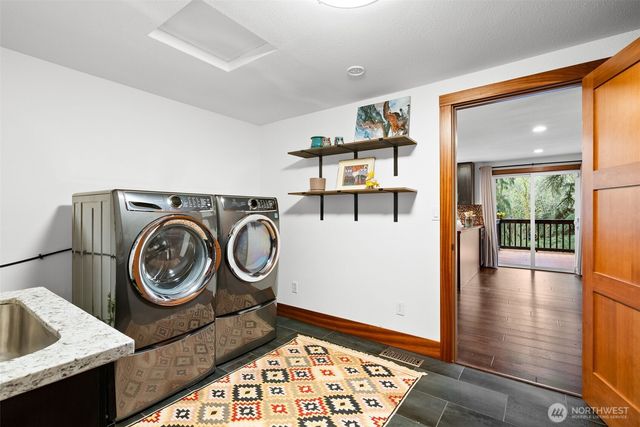 27495 Parcells Road NE, Kingston, WA 98346