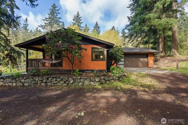 27495 Parcells Road NE, Kingston, WA 98346
