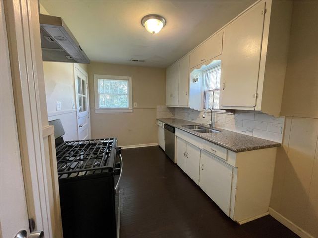 2904 Fannin Street, La Marque, TX 77568