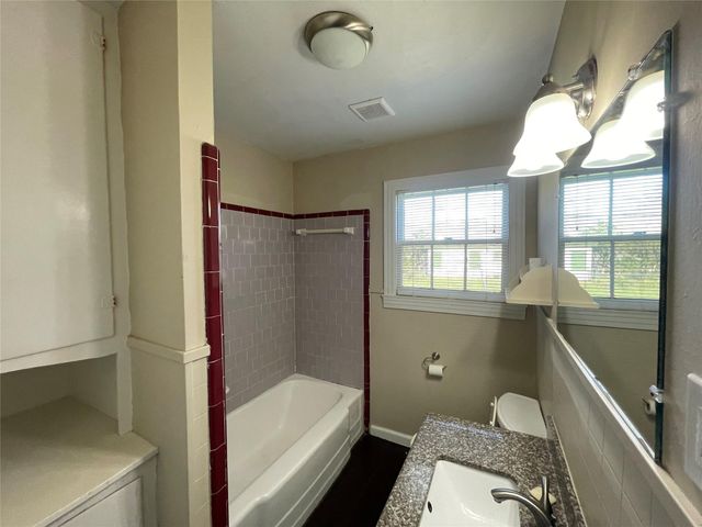 2904 Fannin Street, La Marque, TX 77568