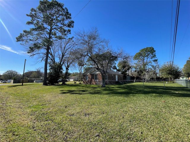 2904 Fannin Street, La Marque, TX 77568
