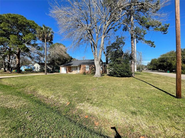 2904 Fannin Street, La Marque, TX 77568