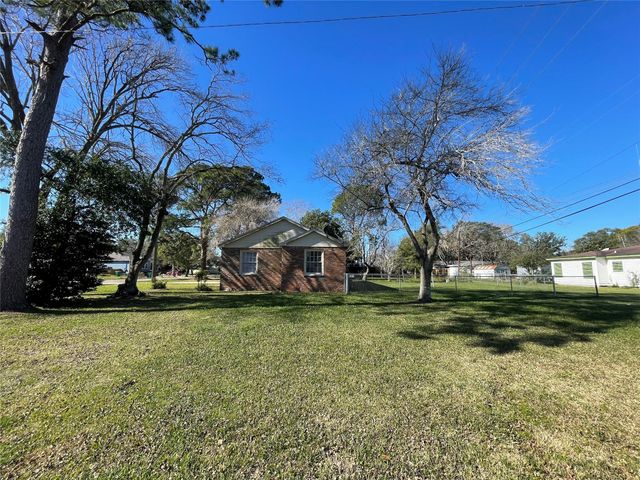 2904 Fannin Street, La Marque, TX 77568