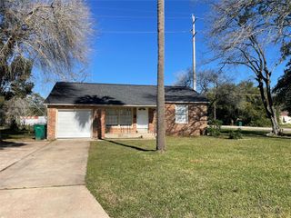 2904 Fannin Street, La Marque, TX 77568