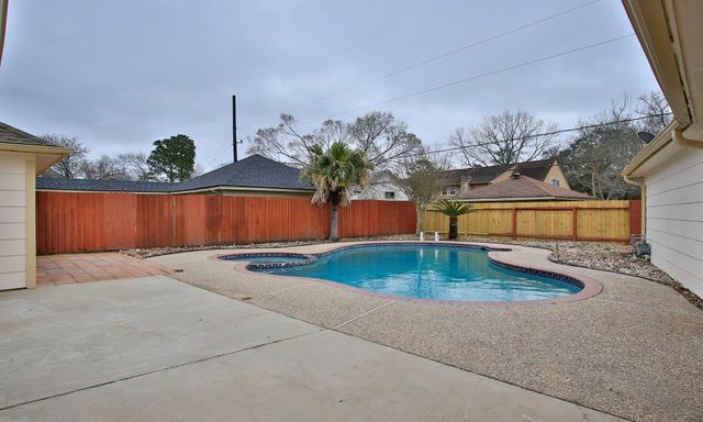 3515 Stoney Oak Drive, Houston, TX 77068