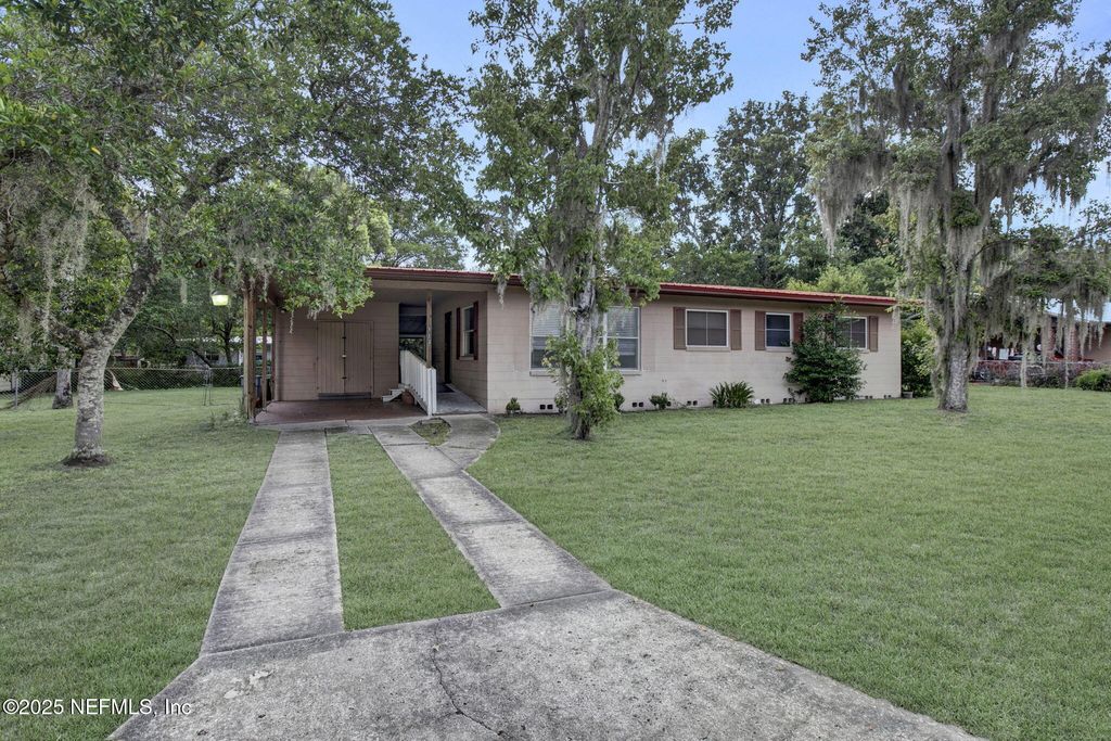 113 GREEN Drive, Palatka, FL 32177