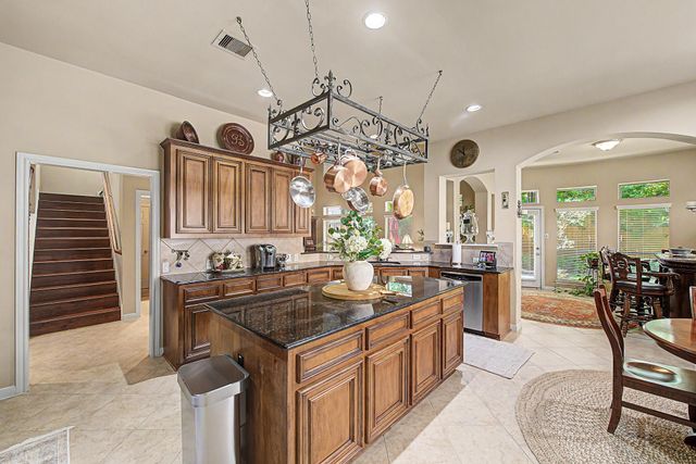 1015 Vaulted Oak Street, Houston, TX 77008