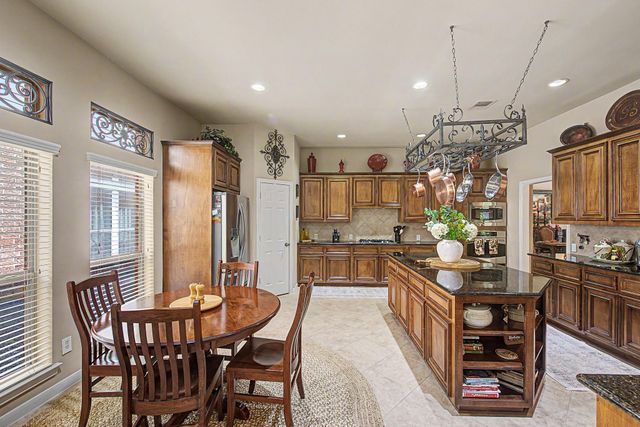 1015 Vaulted Oak Street, Houston, TX 77008