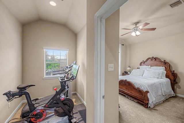 1015 Vaulted Oak Street, Houston, TX 77008