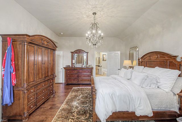1015 Vaulted Oak Street, Houston, TX 77008