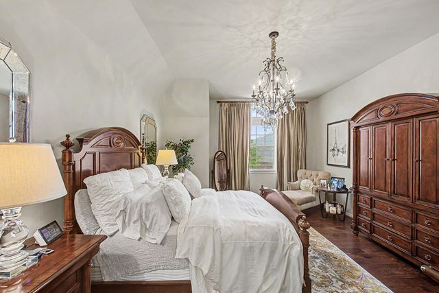 1015 Vaulted Oak Street, Houston, TX 77008