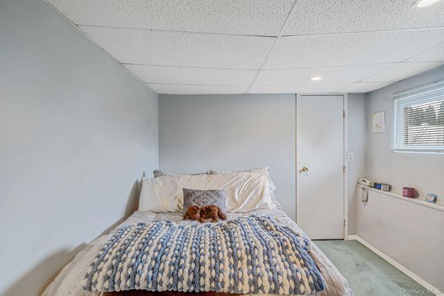 27 Spencer Way, Kings Park, NY 11754