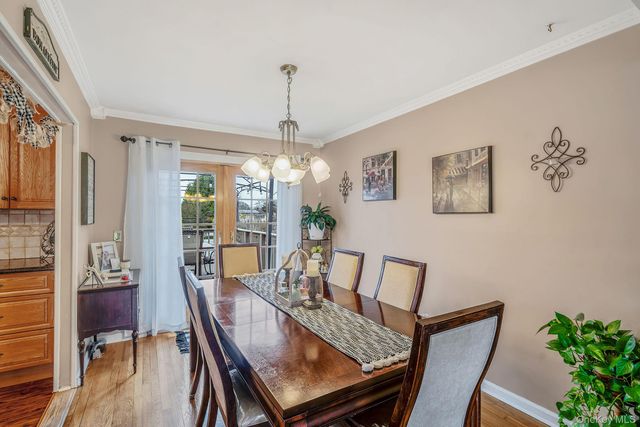 27 Spencer Way, Kings Park, NY 11754