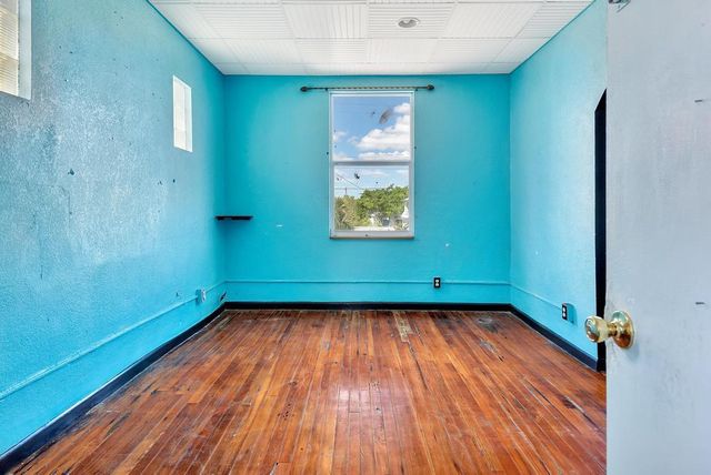 521 N Dixie Highway, Lake Worth Beach, FL 33460