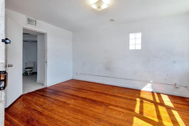 521 N Dixie Highway, Lake Worth Beach, FL 33460