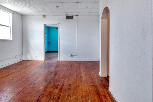521 N Dixie Highway, Lake Worth Beach, FL 33460